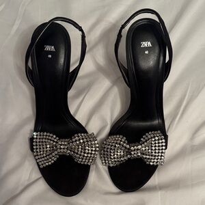 Zara Black Heels with Rhinestone Bow